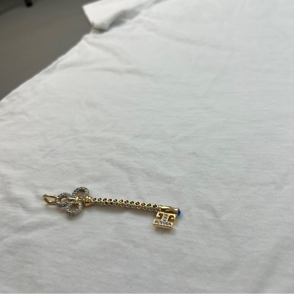 APC Tee Shirt UCCLE IN GOD WE TRUST graphic tee - Picture 6 of 8